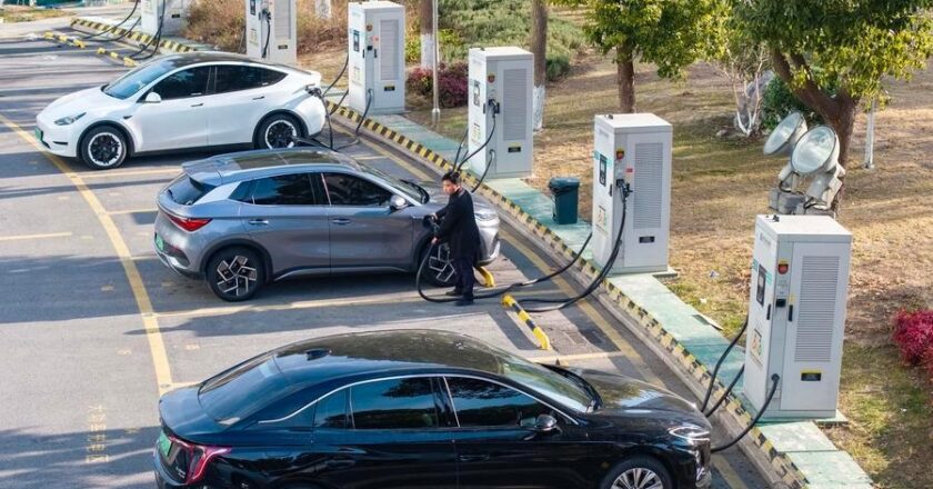 Точки зарядки электромобилей в Китае